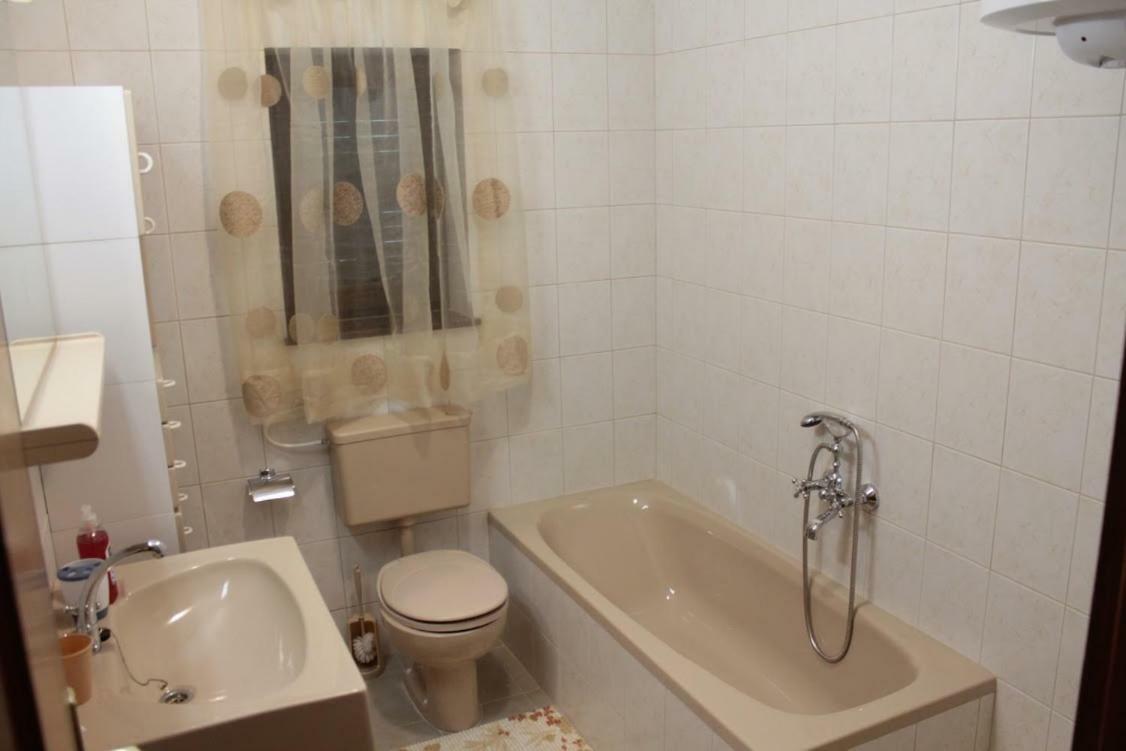 Apartmani Peko Pag Town Exterior foto